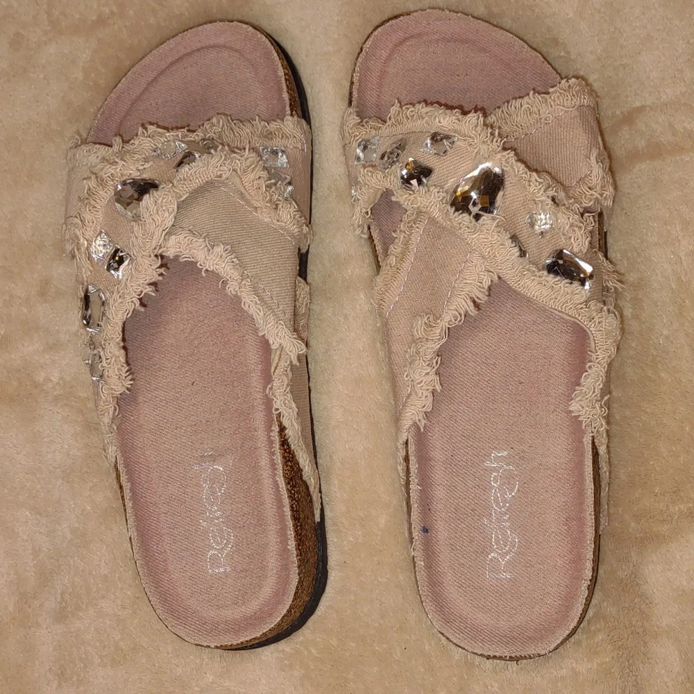 👣REFRESH ,🇺🇲Mauve Crisscross Rhinestone Leo Sandals
